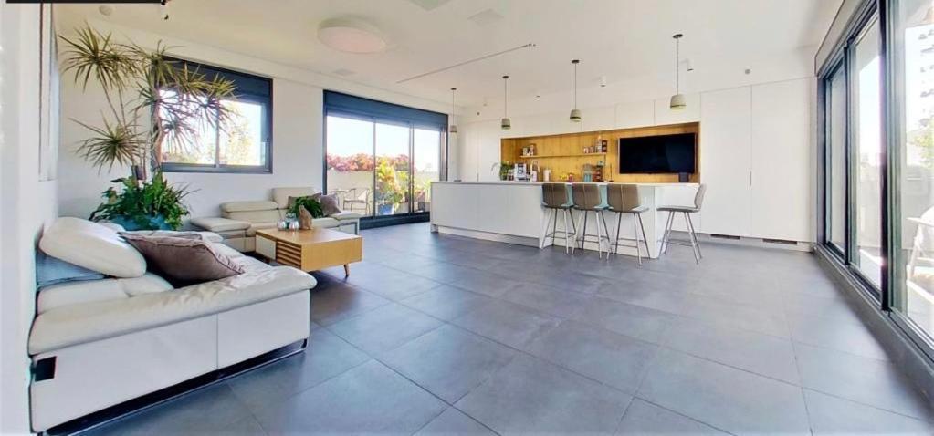Suite And Room In A Breathtaking New Designed Penthouse In Se Tlv Tel Aviv Ngoại thất bức ảnh