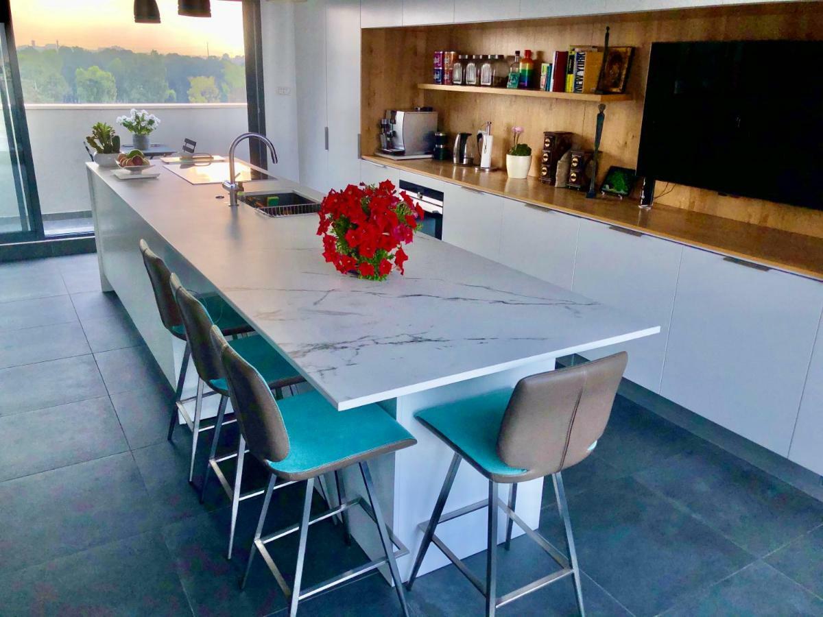 Suite And Room In A Breathtaking New Designed Penthouse In Se Tlv Tel Aviv Ngoại thất bức ảnh